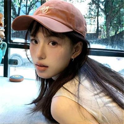 蜜桃女孩